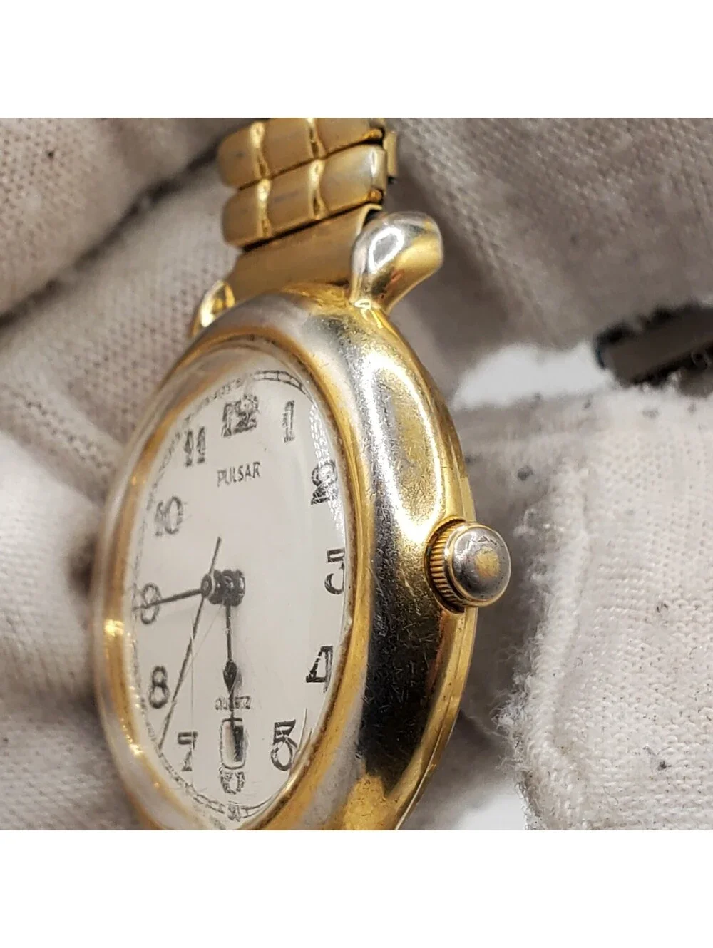 Vintage Pulsar Watch Women 29mm Gold Tone Stretch Band New Battery